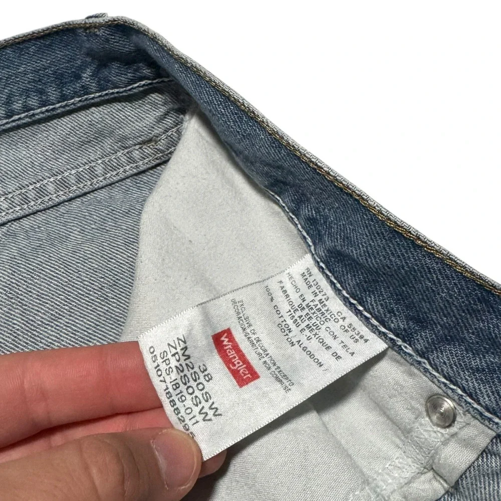 Wrangler Z2S0SW Light Wash Relaxed Fit Cotton Denim Jean Shorts Men's 38‎